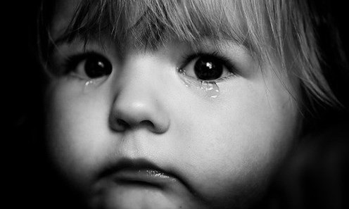 Đừng triệt tiêu cảm xúc của trẻ